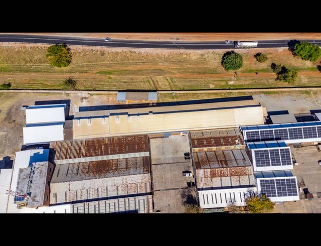 1,000M² WORKSHOP TO LET IN NOLDICK